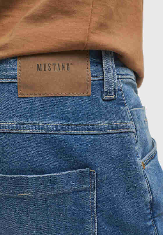 Hose Style Denim Bermuda, Blau 583, model